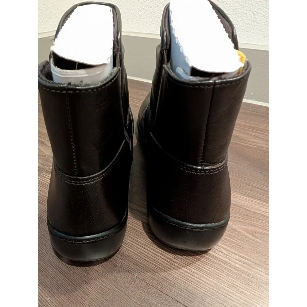 Clarks Collection Women Boots 8.5W Cora Chocolate‎ Leather Side Zip Booties